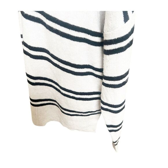 a.n.a Sweater Size 1X Classic Striped V-Neck Pullover Women's NWT Ivory Black - Picture 10 of 15